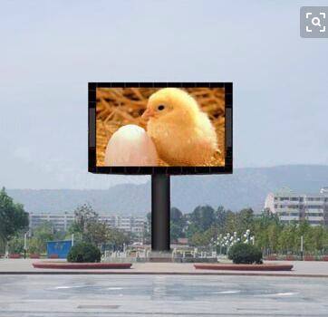 El alto brillo a todo color al aire libre llevó la pantalla llevada pantalla de la publicidad de la señalización de Digitaces del soporte de poste