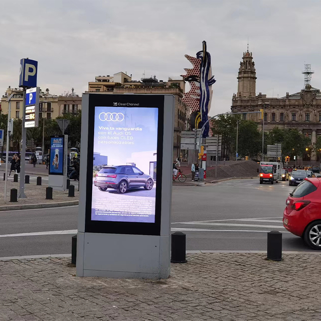 Pantalla LED al aire libre bilateral de Digitaces del reproductor de vídeo de poste de luz de calle
